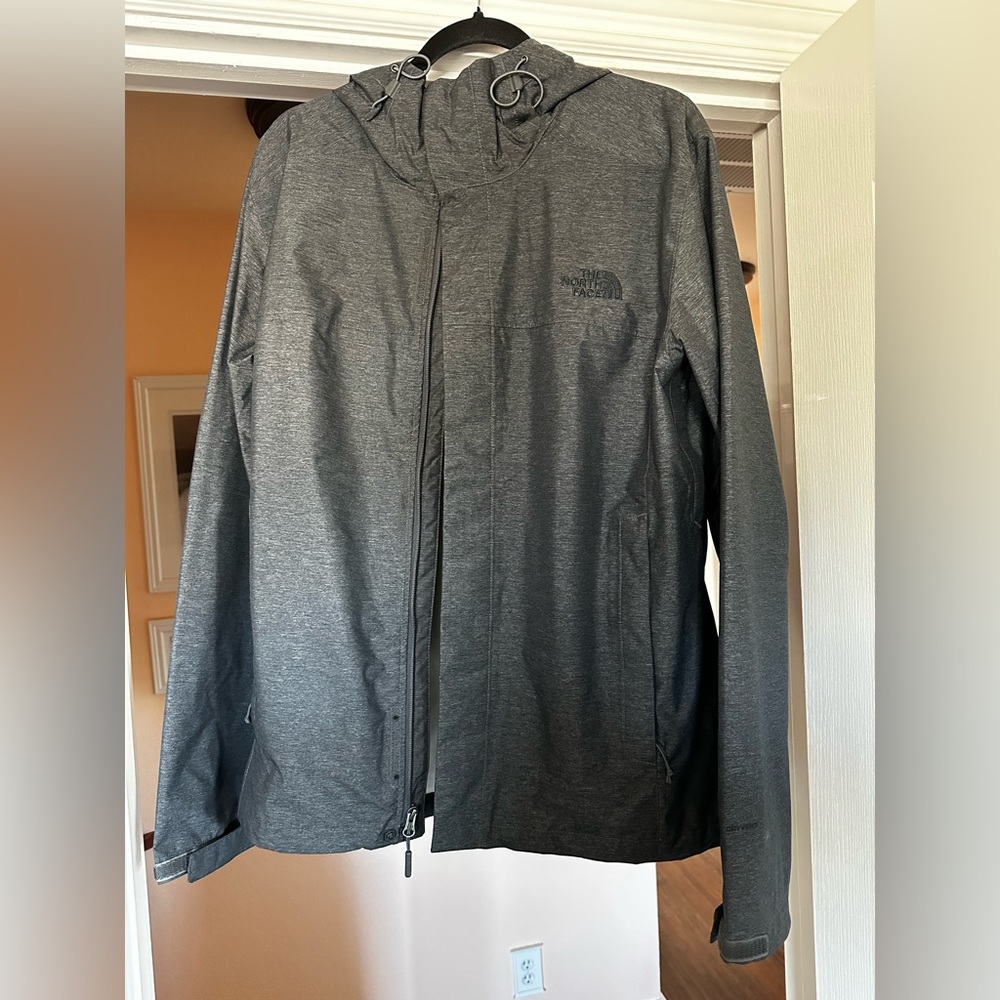 North Face Men’s Medium Grey Windbreaker